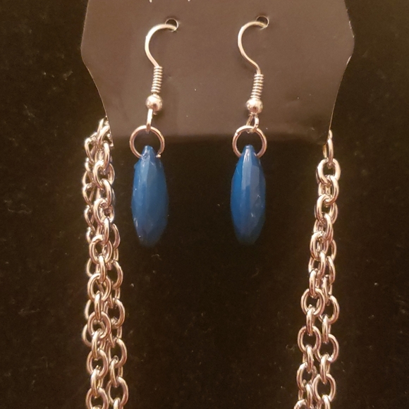 Paparazzi short necklace and earrings - Picture 2 of 2